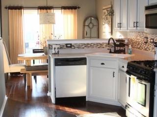 1017 Woodview Ct, Aurora IL  60502-9096 exterior