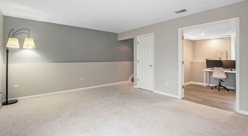 340 Riverwood Dr, Middlevle MI  49333-9092 exterior