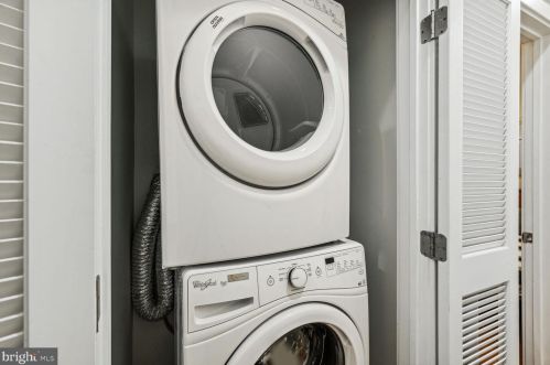 1316 W St, Washington DC  20020-3503 exterior