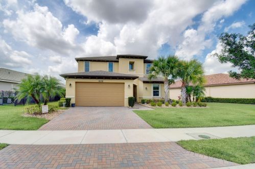 12138 Bennington Cir, Fort Pierce FL  34987-2781 exterior