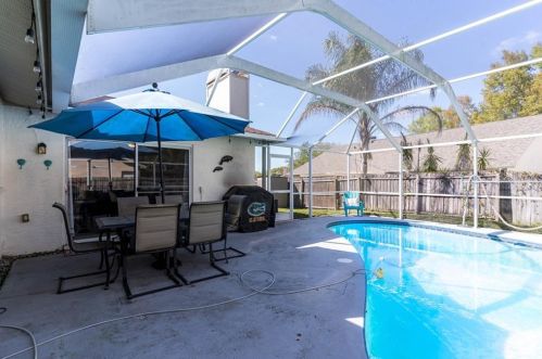 9724 Cypress Pond Ave, Tampa FL 33647-1841 exterior