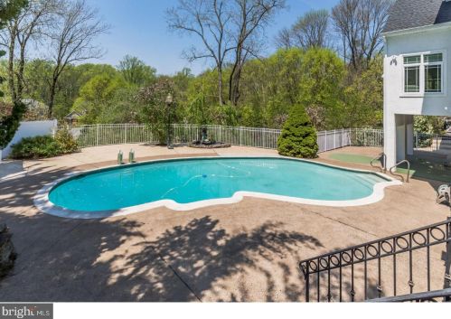 676 Beatty Rd, Media PA 19064-1512 exterior