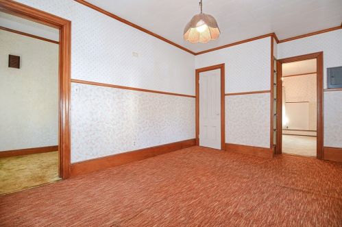 21 Jasset St, Newton MA 02458-1055 exterior