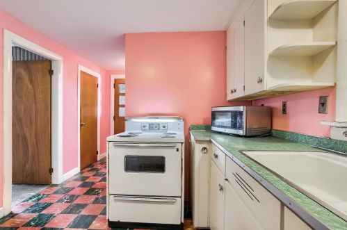 255 South St, Concord NH 03301-2661 exterior