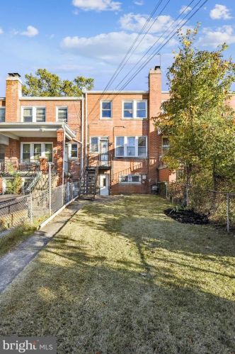 40 Hamilton St, Washington DC 20011-6313 exterior