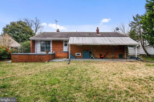 6662 Kings Hwy, Alexandria VA 22306-1506 exterior