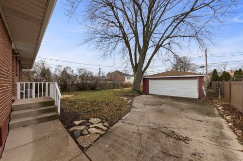 794 Lombard St, Elmhurst IL  60126-1762 exterior