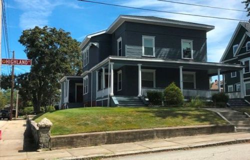 121 Highland St, Woonsocket, RI 02895-1814