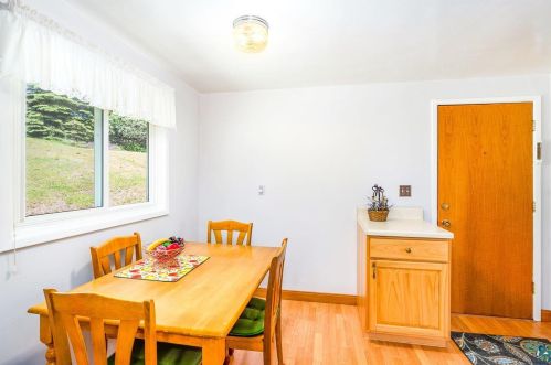 1445 Fern Ave, Duluth MN 55805-1133 exterior