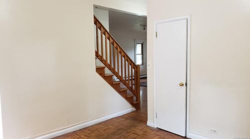 660 Vassar Rd, Poughkeepsie NY 12603-6034 exterior