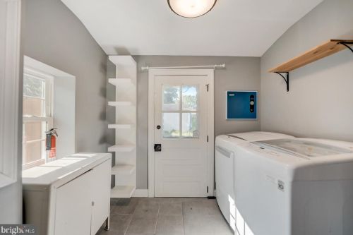 3300 Memorial St, Alexandria VA  22306-1545 exterior