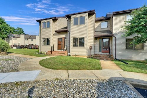 58 Malibu Ct, Old Bridge, NJ 08857-3053