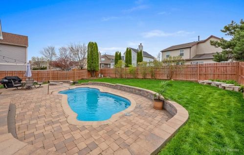 1539 Stockton Ln, Bull Valley IL 60014-2022 exterior