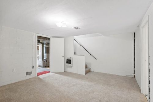 60 Chapel Dr, Pittsburgh PA  15237-2518 exterior