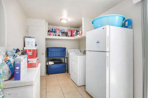 6742 Hawk Dr, Tucson AZ 85730-3247 exterior