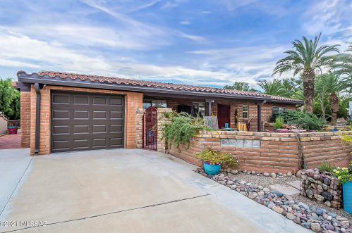 218 Las Milpas, Green Valley, AZ 85614-2914