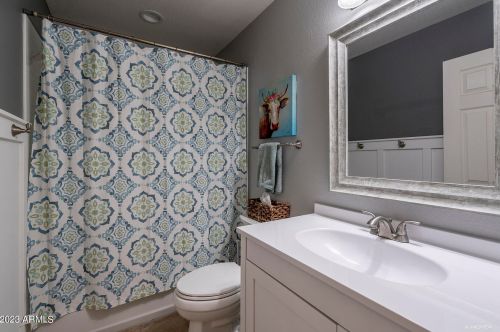 6427 Chisum Trl, Phoenix AZ  85083-1018 exterior