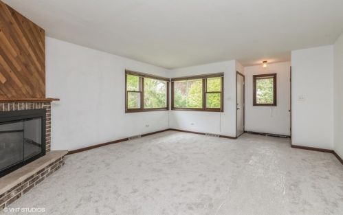 1345 Teakwood Ln, Bull Valley, IL 60014-4031