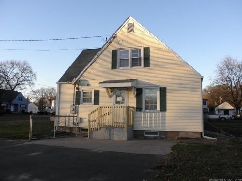 477 Ash Dr, Windsor Locks, CT 06096-1611