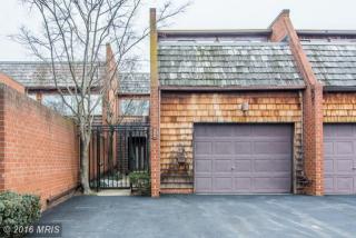 406 Old Crossing Dr, Baltimore, MD 21208-3326