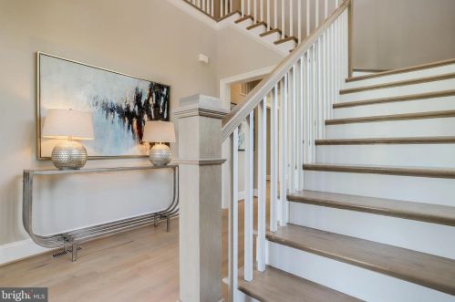 2733 1 St, Arlington VA 22203-2639 exterior