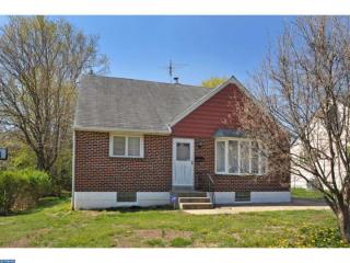 506 Burgess St, Philadelphia PA  19116-2802 exterior