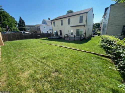 17 Newton Pl, Irvington NJ  07111-1408 exterior