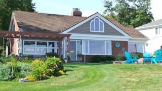 10315 Cliff Dr, Cleveland OH  44102-6114 exterior