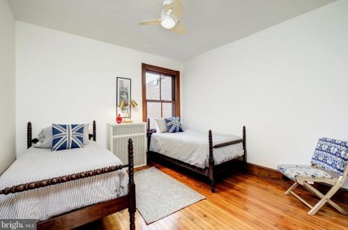 132 12 St, Washington DC 20003-1413 exterior