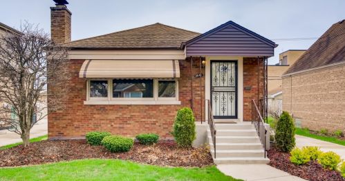 9941 Sawyer Ave, Chicago, IL 60805-3438