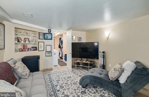 1904 Alder St, Philadelphia PA 19148-2365 exterior