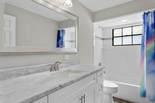 708 Grand Cir, Tampa FL  33617-7844 exterior