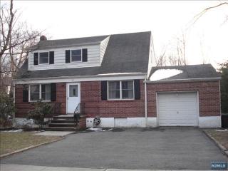 21 Glenwood Ave, Demarest NJ  07627-2603 exterior