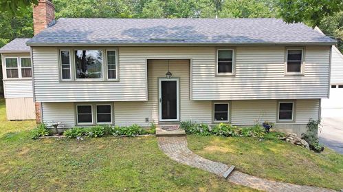 7001 Sanborn Rd, Concord, NH 03307-1618