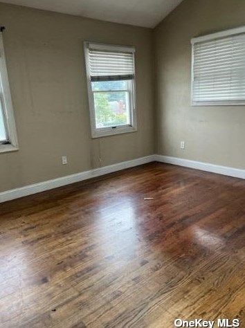 277 15 St, Babylon NY 11704-2728 exterior