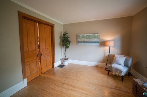 221 15 Ave, Duluth MN 55805-2332 exterior