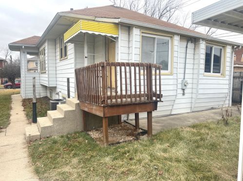 611 18 Ave, Broadview IL 60155-3928 exterior