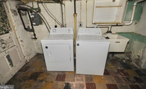 60 Main St, Roebling NJ 08554-1220 exterior