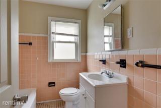 18542 Woodside St, Detroit MI  48225-2122 exterior