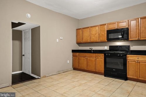 906 48th St, Philadelphia PA 19131-5119 exterior