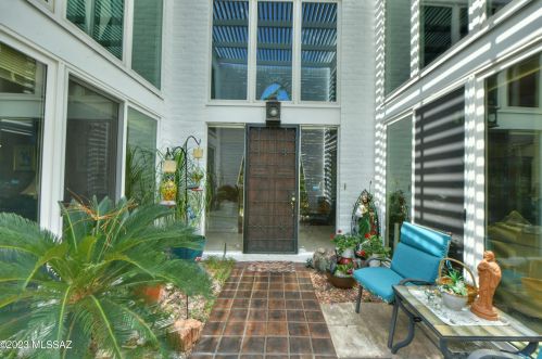 720 Roller Coaster Rd, Tucson AZ 85704-2628 exterior