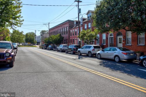 220 James St, Lancaster PA 17603-2810 exterior