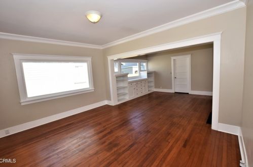 312 Magnolia Ave, Oxnard, CA 93030-5326