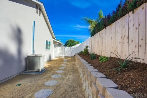 11057 Madrigal St, San Diego CA 92129-1215 exterior