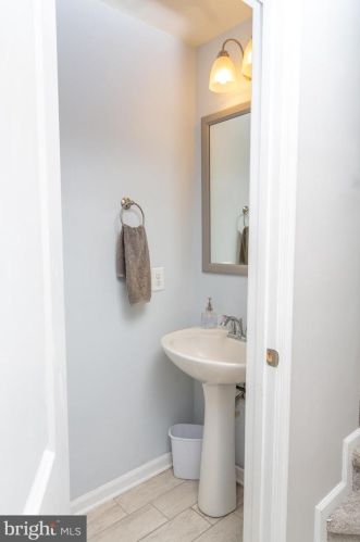 175 Moul Ave, Hanover PA 17331-2080 exterior