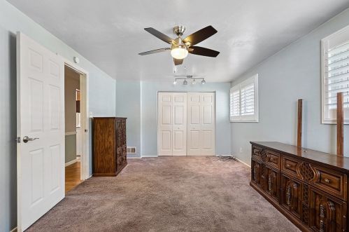 1664 Nash Ave, Pittsburgh PA 15235-2332 exterior