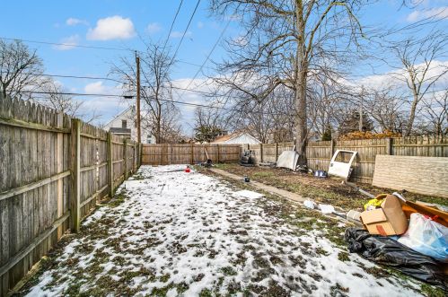 10530 Lafayette Ave, Chicago IL 60628-5520 exterior