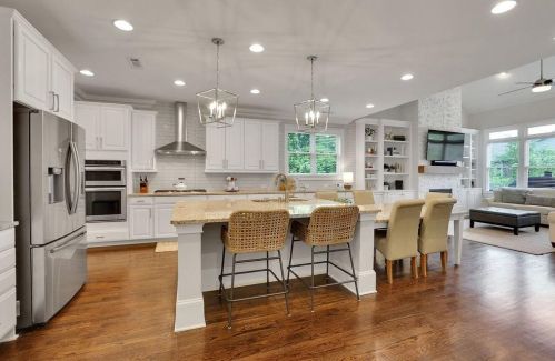 3573 Brookleigh Ln, Atlanta GA 30319-2219 exterior