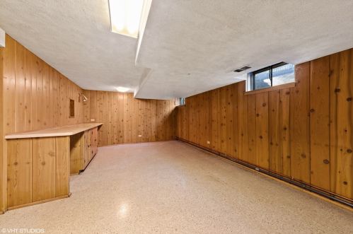 333 Sturges Pkwy, Elmhurst IL 60126-3339 exterior