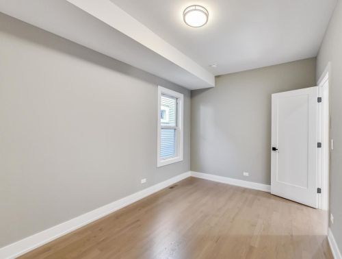 3800 Eddy St, Chicago IL  60618-5014 exterior